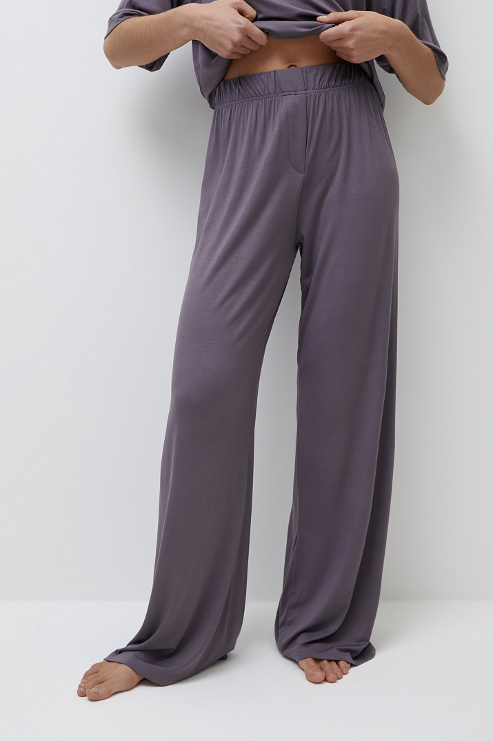 Фото Свободные брюки на резинке темно-серый